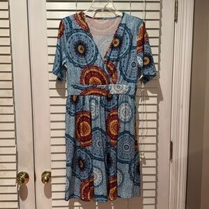 Multi colored dress size large. No tag on the neck.